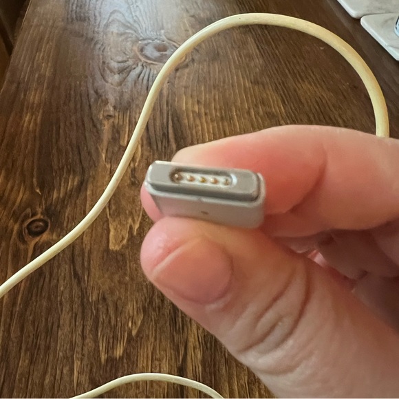 MacBook Air 2015 11-inch - Picture 9 of 16